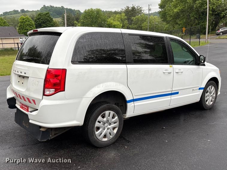 image for item EF1154 2017 Dodge Grand Caravan van