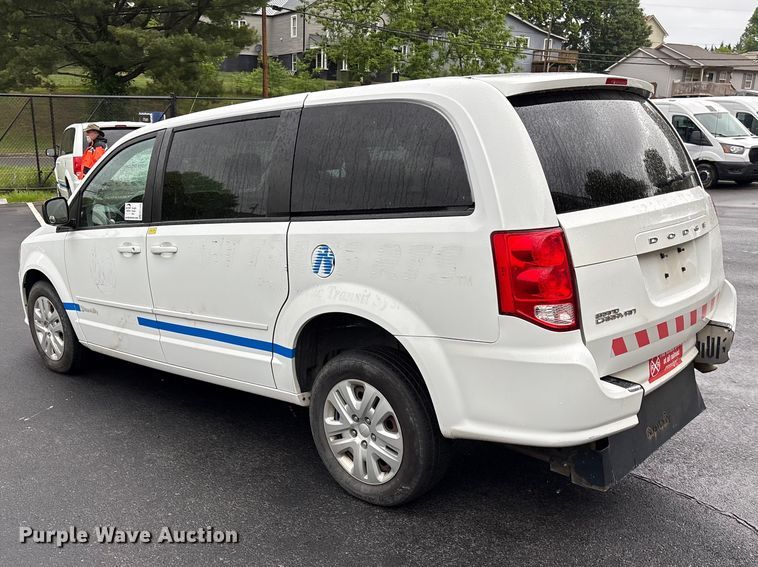 image for item EF1154 2017 Dodge Grand Caravan van