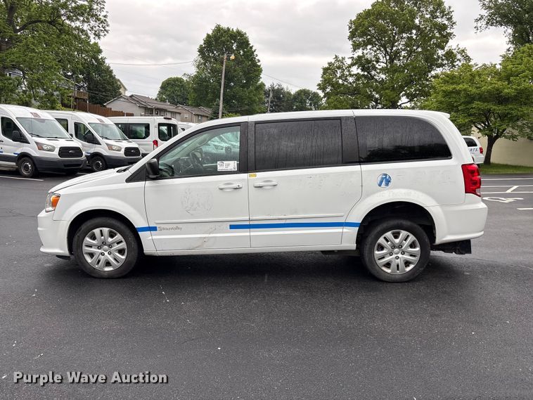 image for item EF1154 2017 Dodge Grand Caravan van