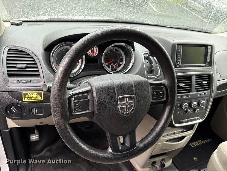 image for item EF1154 2017 Dodge Grand Caravan van
