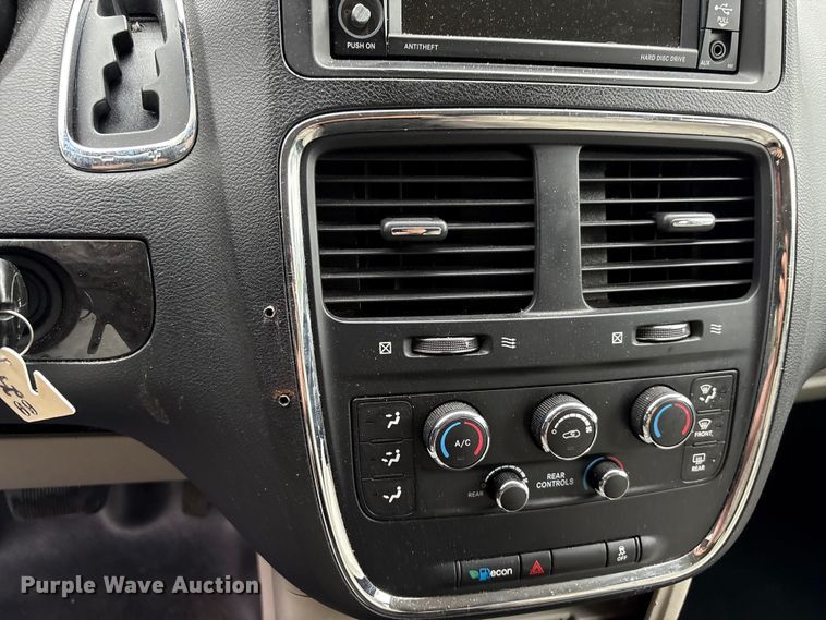 image for item EF1154 2017 Dodge Grand Caravan van