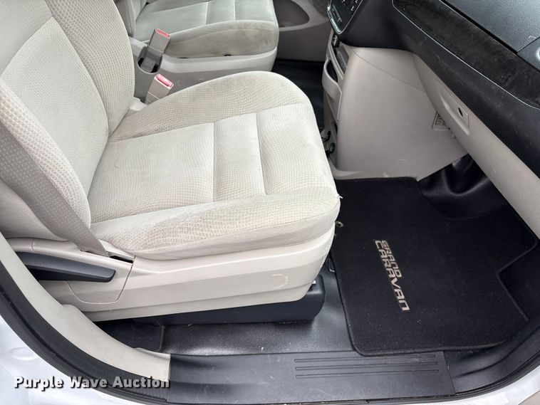 image for item EF1154 2017 Dodge Grand Caravan van