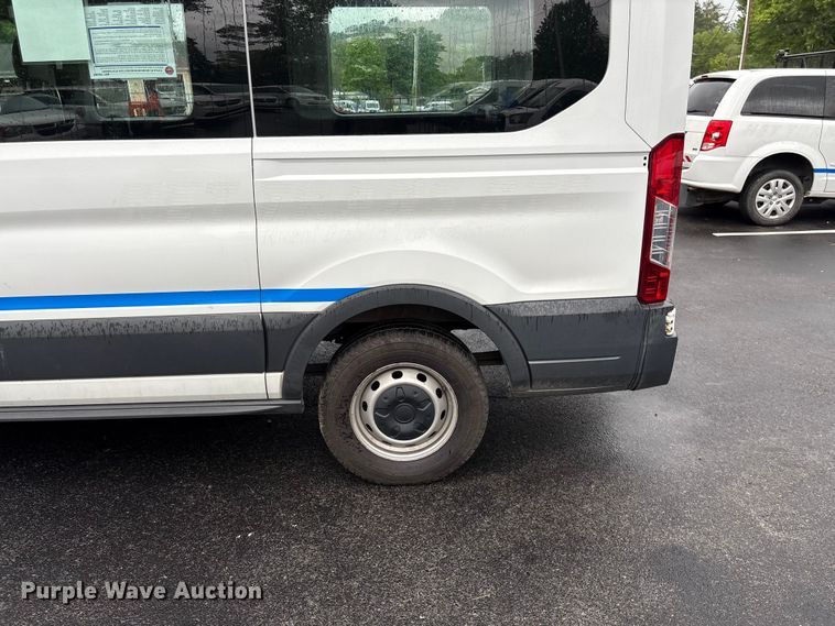 image for item EF1155 2016 Ford Transit 150 van
