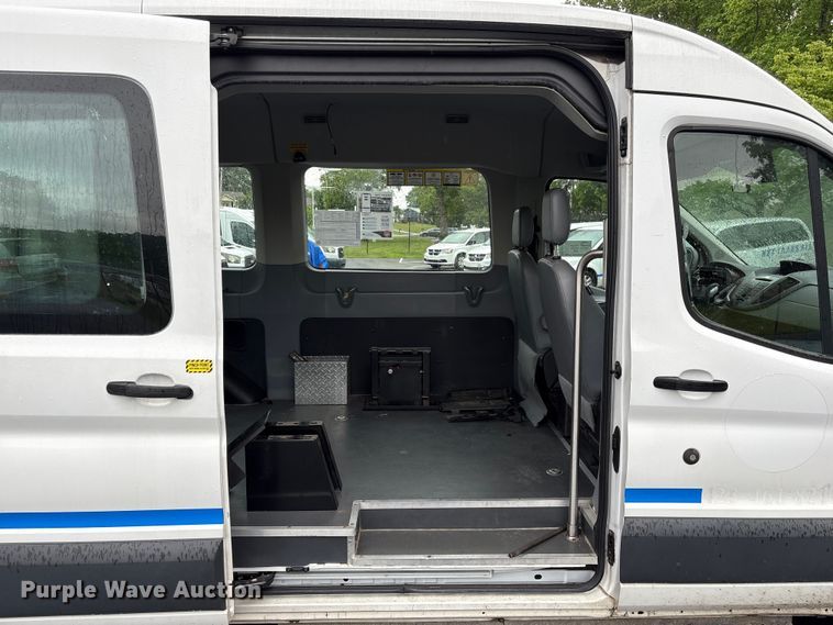 image for item EF1155 2016 Ford Transit 150 van