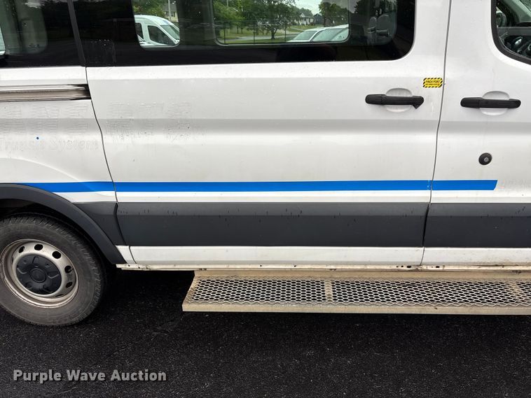 image for item EF1156 2017 Ford Transit 150 van