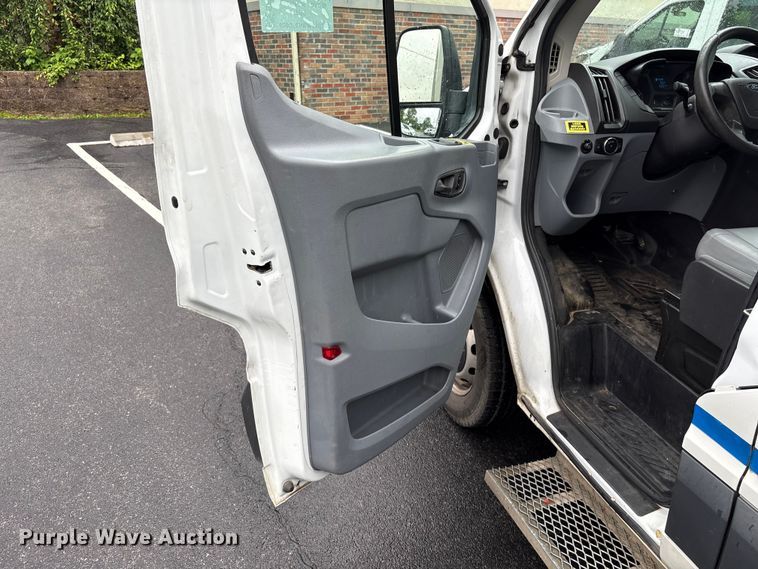 image for item EF1156 2017 Ford Transit 150 van