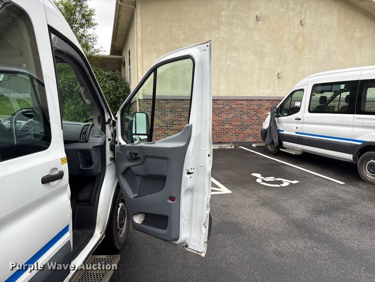 image for item EF1156 2017 Ford Transit 150 van