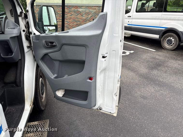 image for item EF1156 2017 Ford Transit 150 van