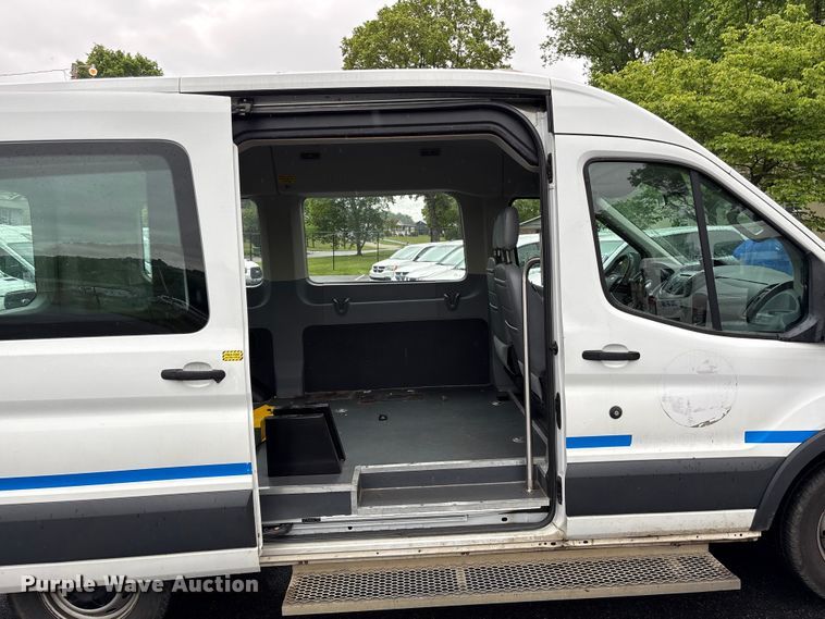 image for item EF1156 2017 Ford Transit 150 van