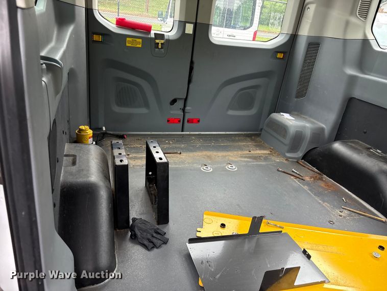 image for item EF1156 2017 Ford Transit 150 van