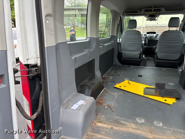 image for item EF1156 2017 Ford Transit 150 van