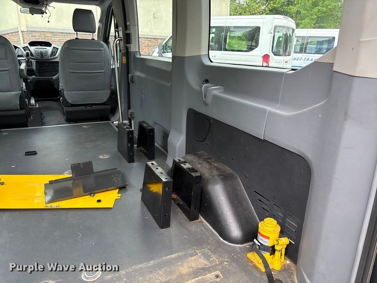 image for item EF1156 2017 Ford Transit 150 van
