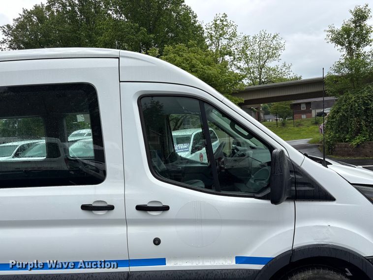 image for item EF1158 2016 Ford Transit 150 van