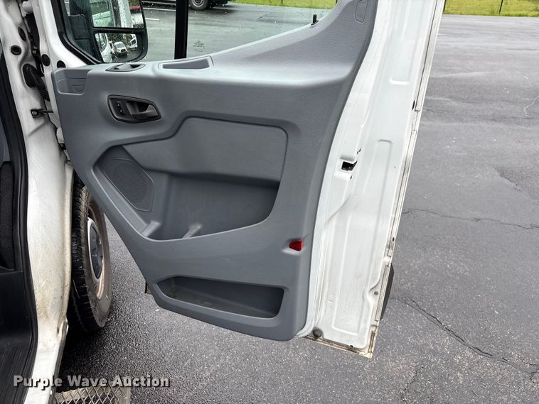 image for item EF1158 2016 Ford Transit 150 van