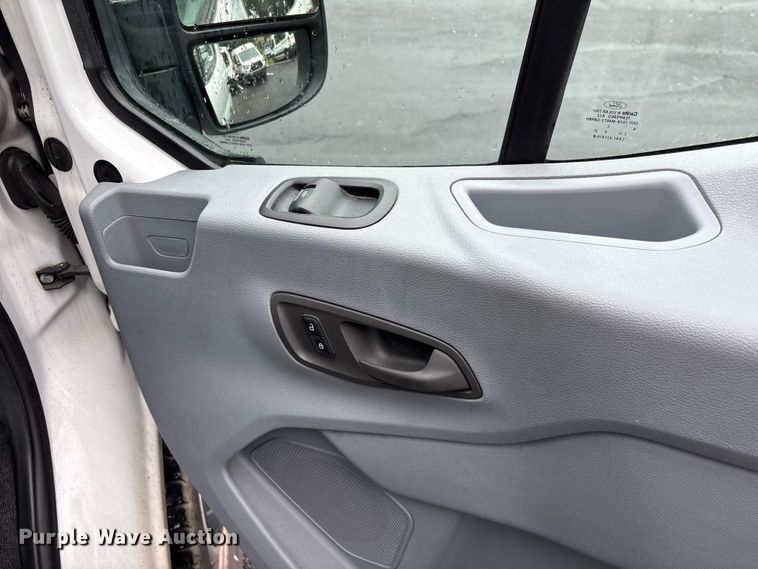 image for item EF1158 2016 Ford Transit 150 van