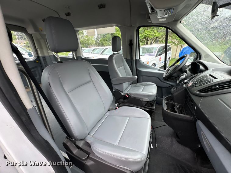 image for item EF1158 2016 Ford Transit 150 van