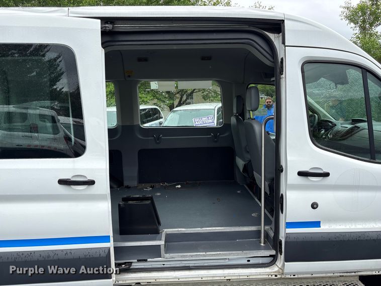 image for item EF1158 2016 Ford Transit 150 van