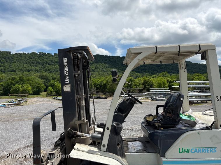 image for item EF1163 2016 UniCarriers PF110YLP forklift