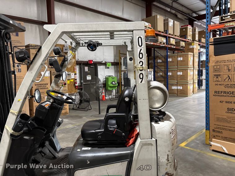 image for item EF1167 2016 UniCarriers CFS40 forklift