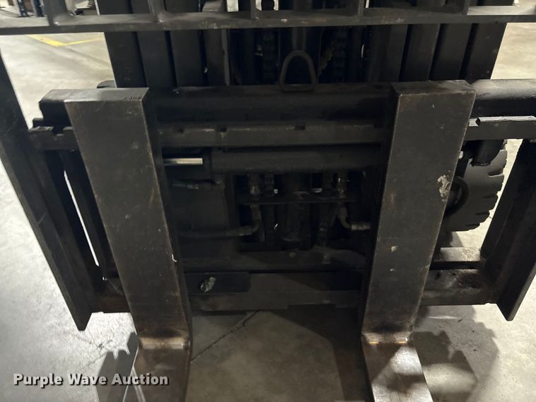 image for item EF1167 2016 UniCarriers CFS40 forklift