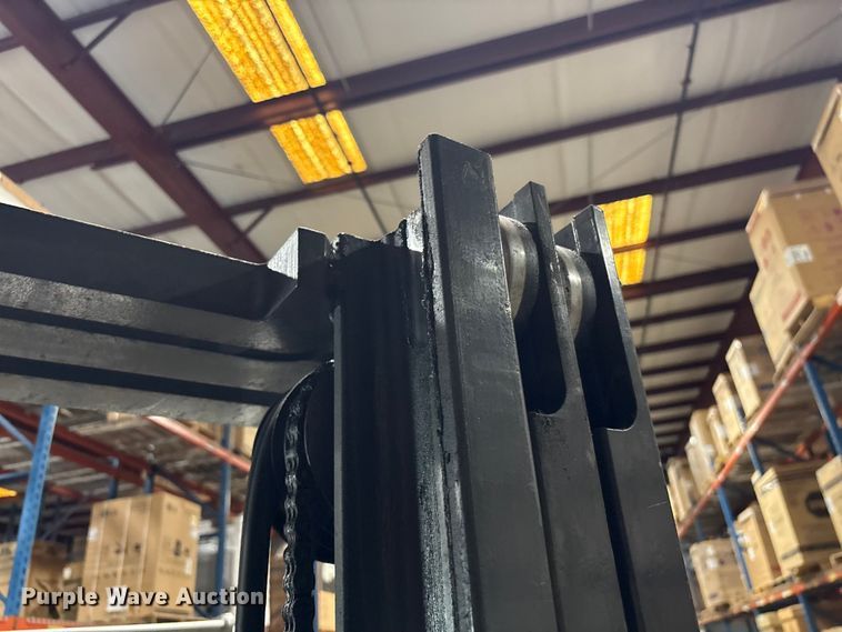 image for item EF1167 2016 UniCarriers CFS40 forklift