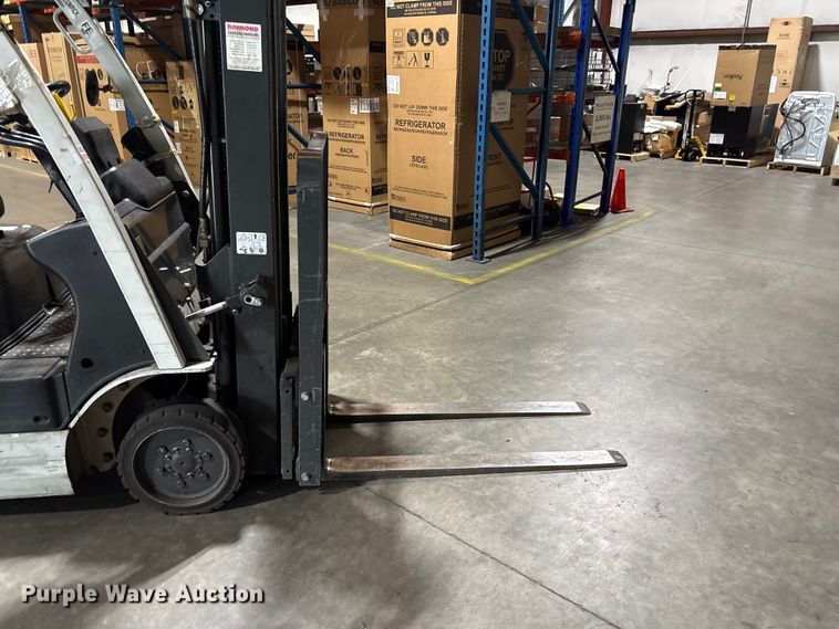 image for item EF1167 2016 UniCarriers CFS40 forklift