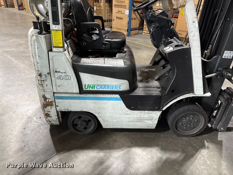 image for item EF1167 2016 UniCarriers CFS40 forklift