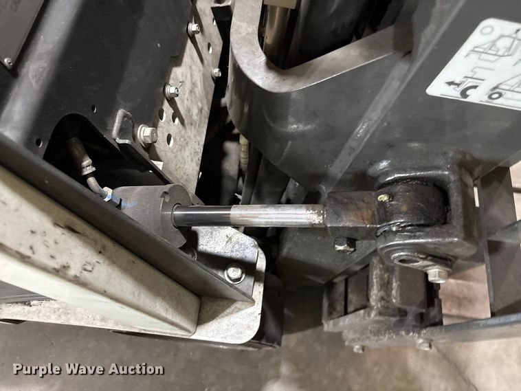 image for item EF1167 2016 UniCarriers CFS40 forklift
