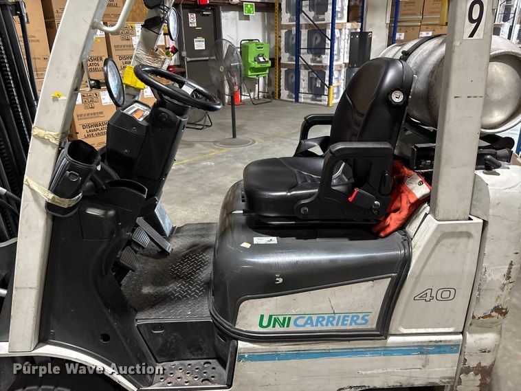 image for item EF1167 2016 UniCarriers CFS40 forklift