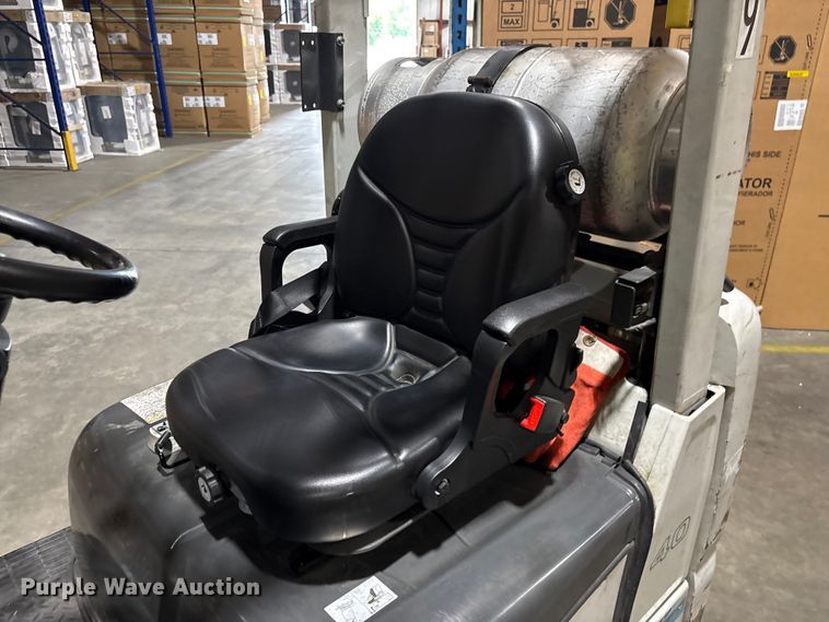 image for item EF1167 2016 UniCarriers CFS40 forklift