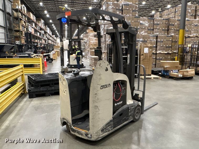 image for item EF1187 2018 Crown RC5545-40 forklift