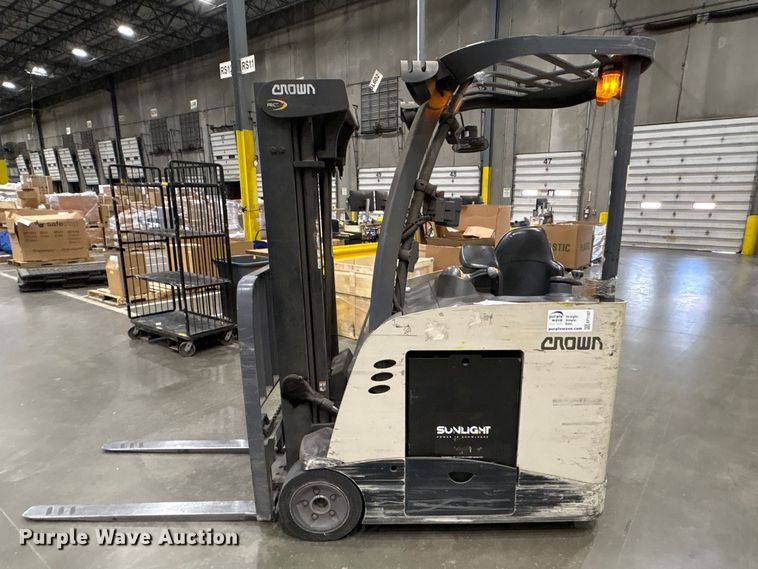 image for item EF1187 2018 Crown RC5545-40 forklift