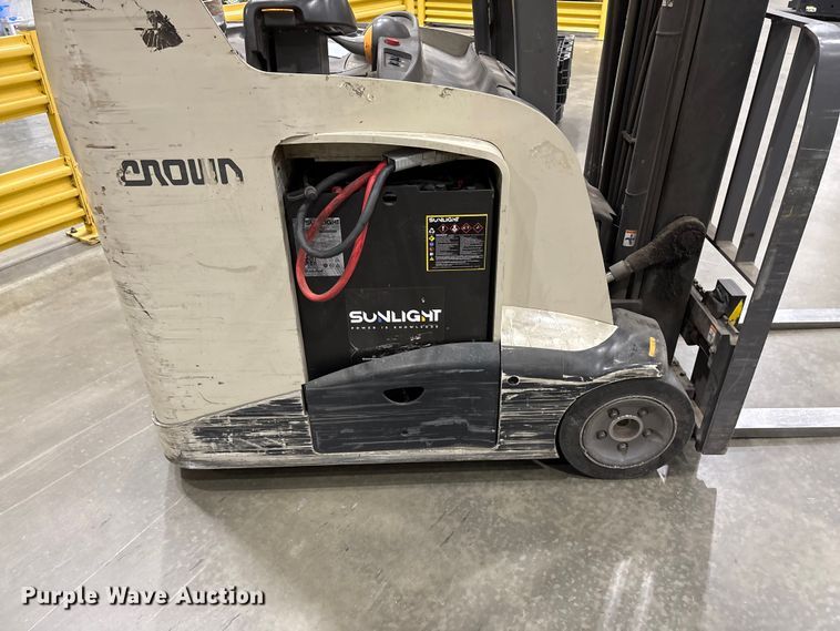 image for item EF1187 2018 Crown RC5545-40 forklift