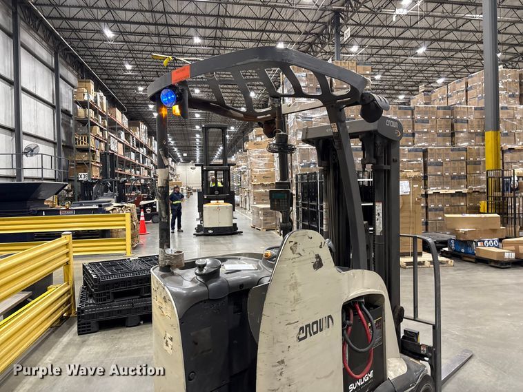 image for item EF1187 2018 Crown RC5545-40 forklift