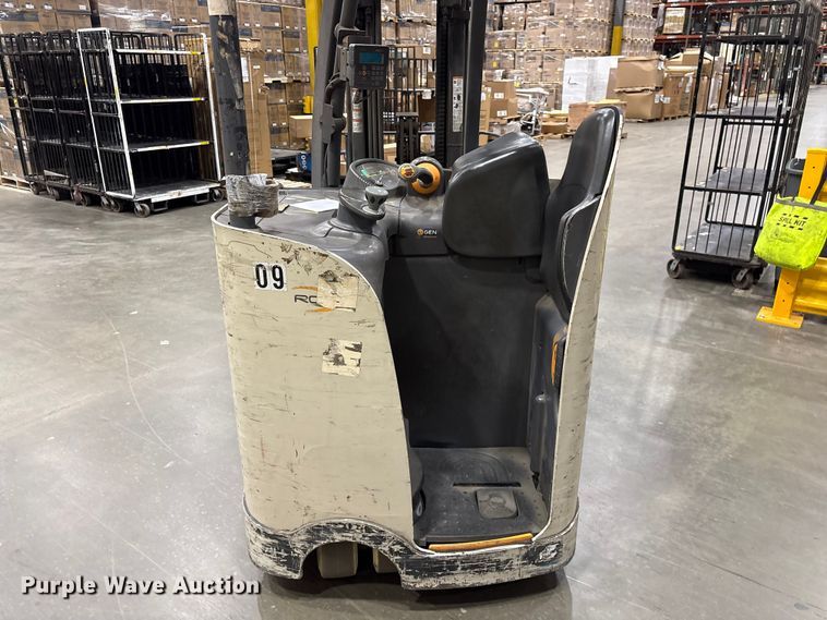 image for item EF1187 2018 Crown RC5545-40 forklift