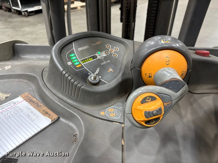 image for item EF1187 2018 Crown RC5545-40 forklift