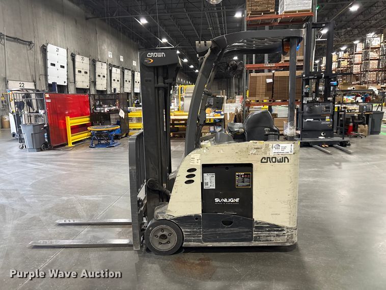 image for item EF1188 2018 Crown RC5545-40 forklift