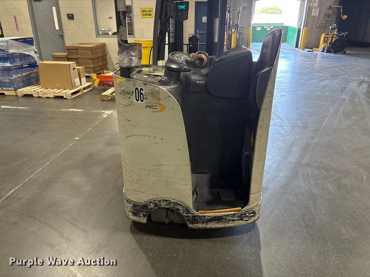 image for item EF1188 2018 Crown RC5545-40 forklift