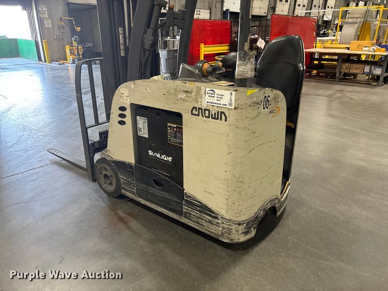 image for item EF1188 2018 Crown RC5545-40 forklift