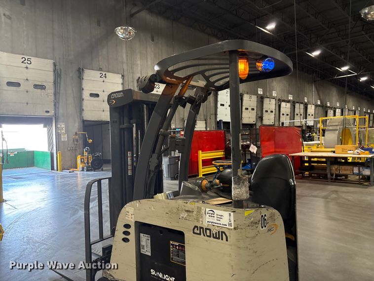 image for item EF1188 2018 Crown RC5545-40 forklift