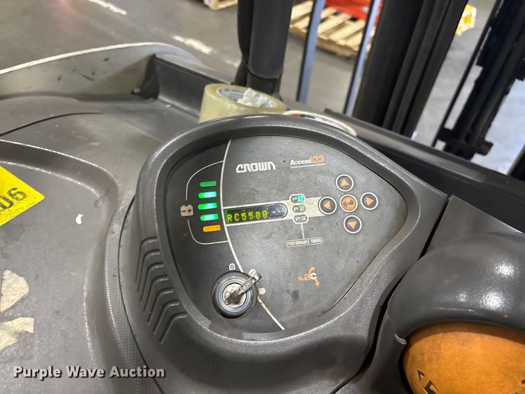 image for item EF1188 2018 Crown RC5545-40 forklift