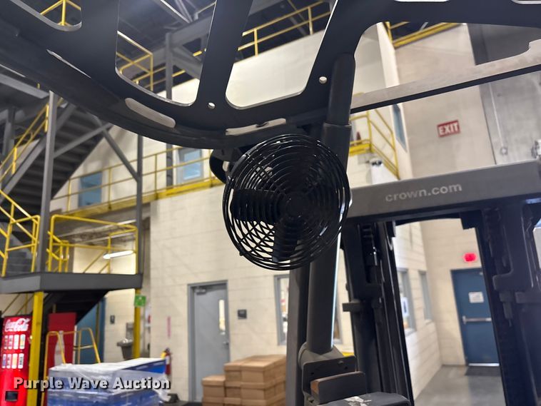 image for item EF1188 2018 Crown RC5545-40 forklift