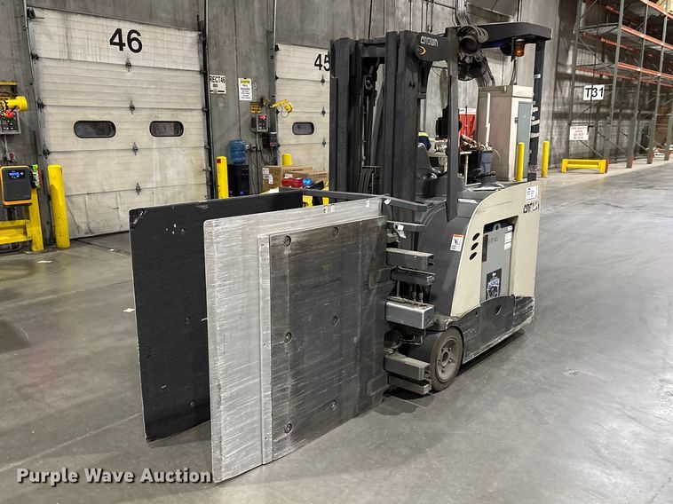 image for item EF1190 2018 Crown RC5545-40 forklift
