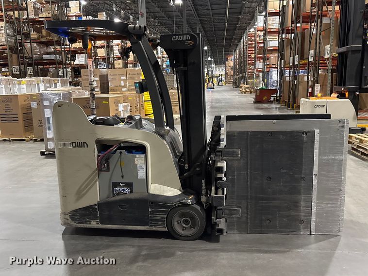 image for item EF1190 2018 Crown RC5545-40 forklift