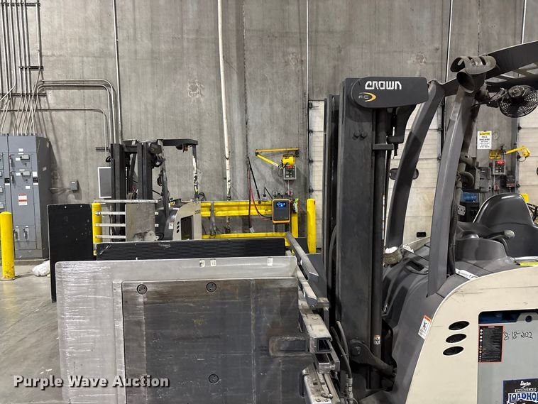 image for item EF1190 2018 Crown RC5545-40 forklift