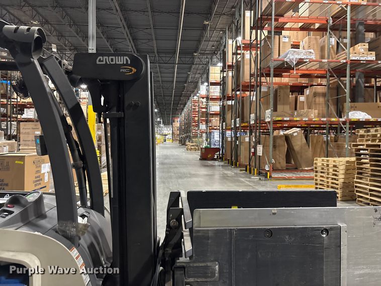 image for item EF1190 2018 Crown RC5545-40 forklift