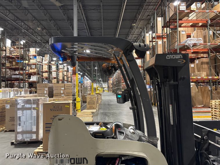 image for item EF1190 2018 Crown RC5545-40 forklift