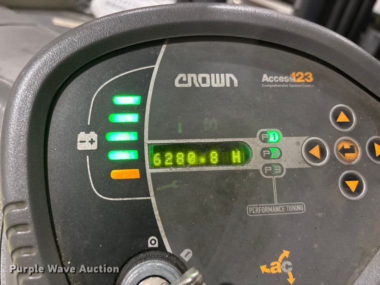 image for item EF1190 2018 Crown RC5545-40 forklift