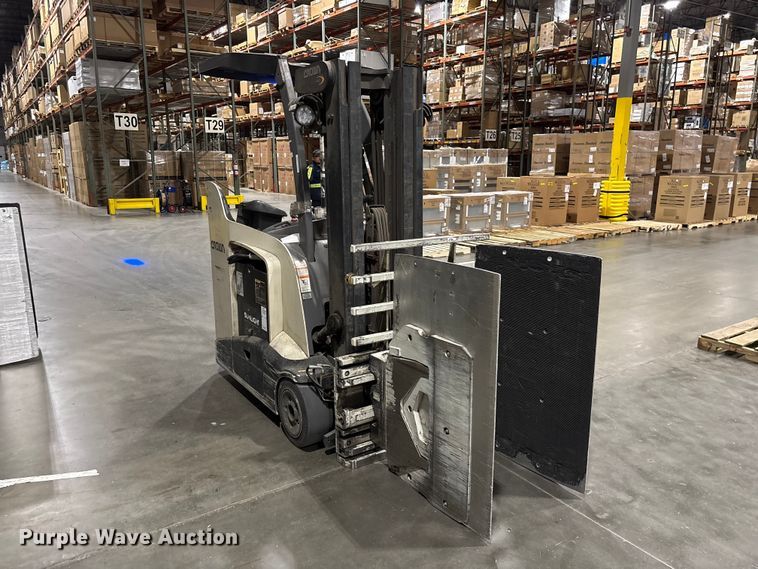image for item EF1191 2017 Crown RC5545-40 forklift