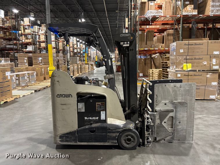 image for item EF1191 2017 Crown RC5545-40 forklift